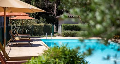 Les Pins Galants
