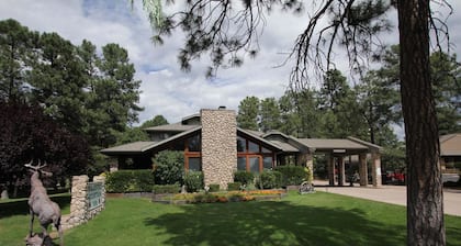 Majestic Mountain Inn