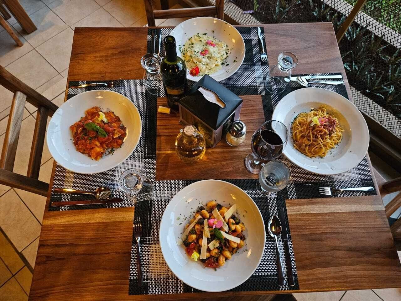 lunch and dinner served