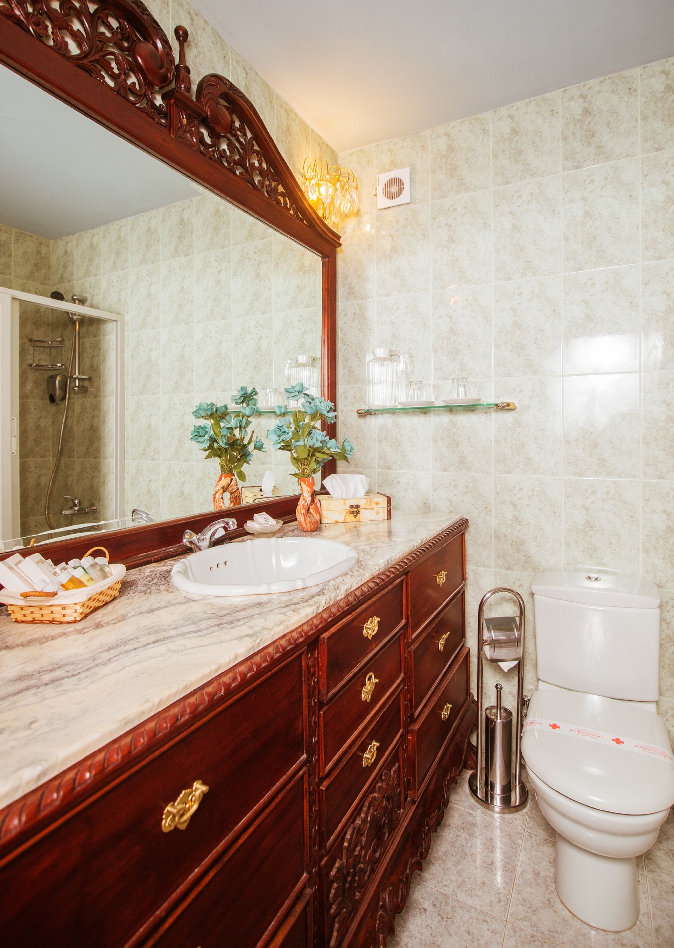 executive apartment, 2 queen beds | bathroom | combined shower/bathtub, designer toiletries, hair dryer, bathrobes