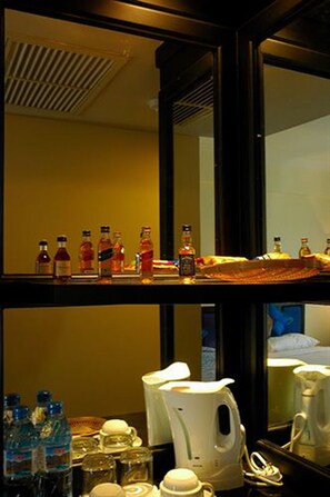 Deluxe Room, 2 Single Beds | Room amenity - Orient D'angkor (Siem Reap)