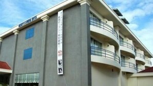 施設の正面
