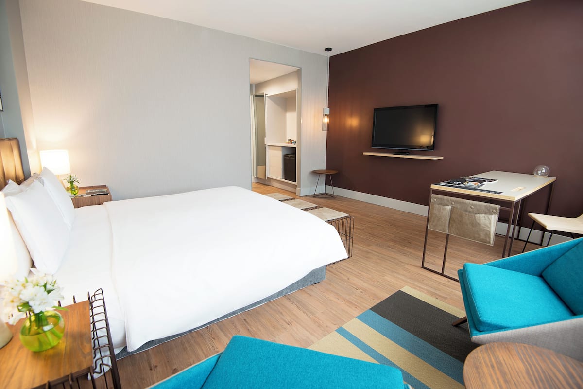 Executive-Zimmer, 1 Queen-Bett, barrierefrei (Accessible) | Minibar, Zimmersafe, Schreibtisch, Verdunkelungsvorhänge