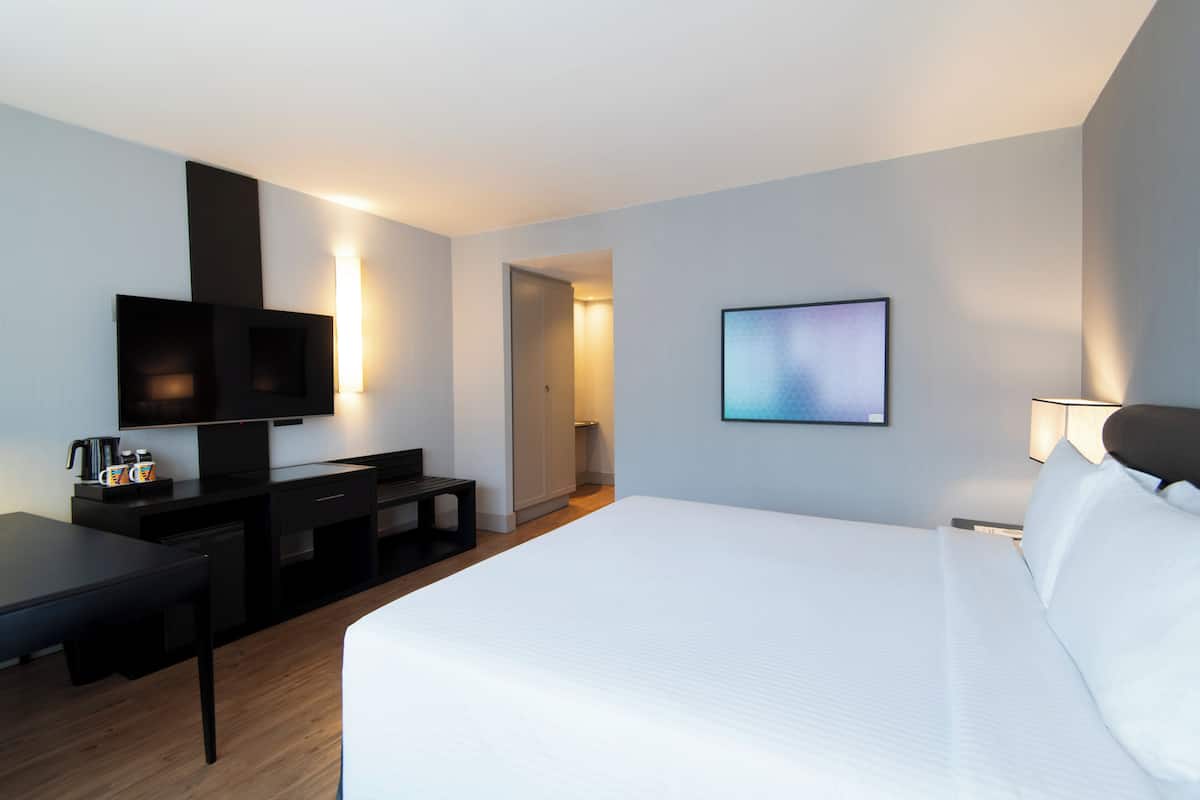 Superior-Zimmer, 1 Queen-Bett, Badewanne | Minibar, Zimmersafe, Schreibtisch, Verdunkelungsvorhänge