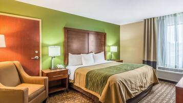 Room, 1 King Bed, Accessible, Non Smoking | Desk, blackout curtains, soundproofing, iron/ironing board