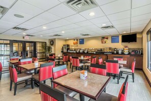 Free daily continental breakfast