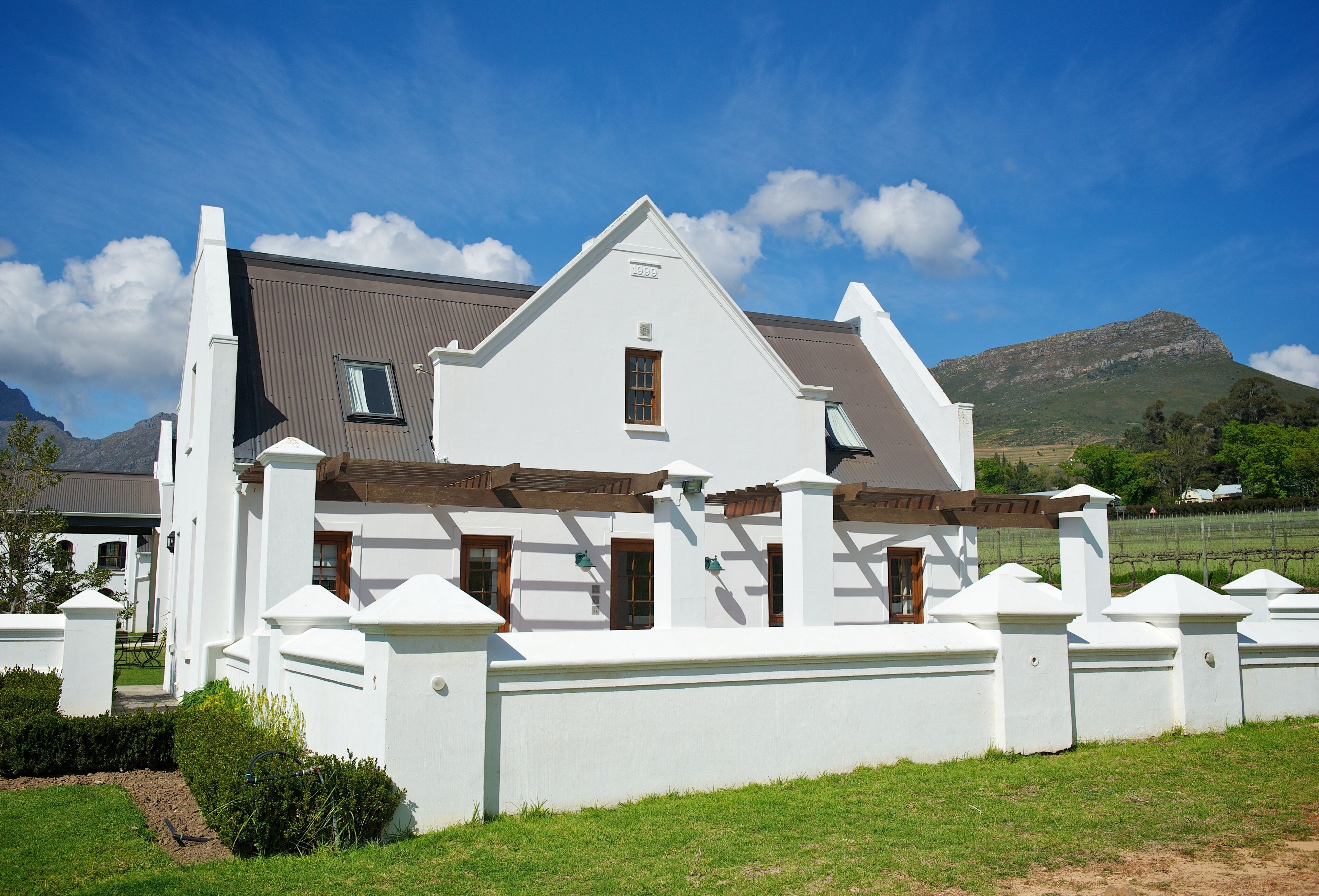 family cottage, 3 bedrooms, mountain view | minibar, in-room safe, cots/infant beds, free wifi