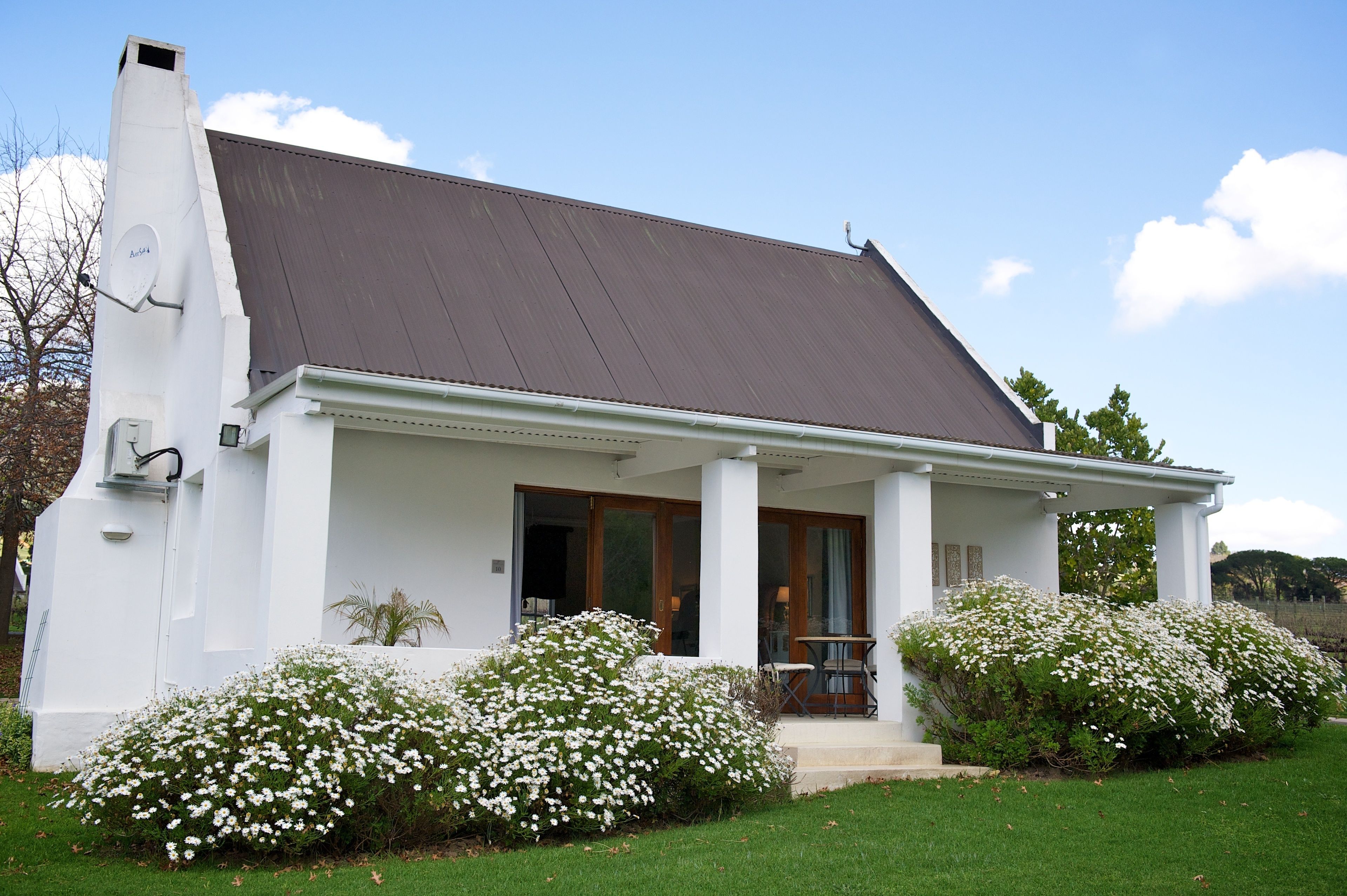 private suite  | minibar, in-room safe, cots/infant beds, free wifi