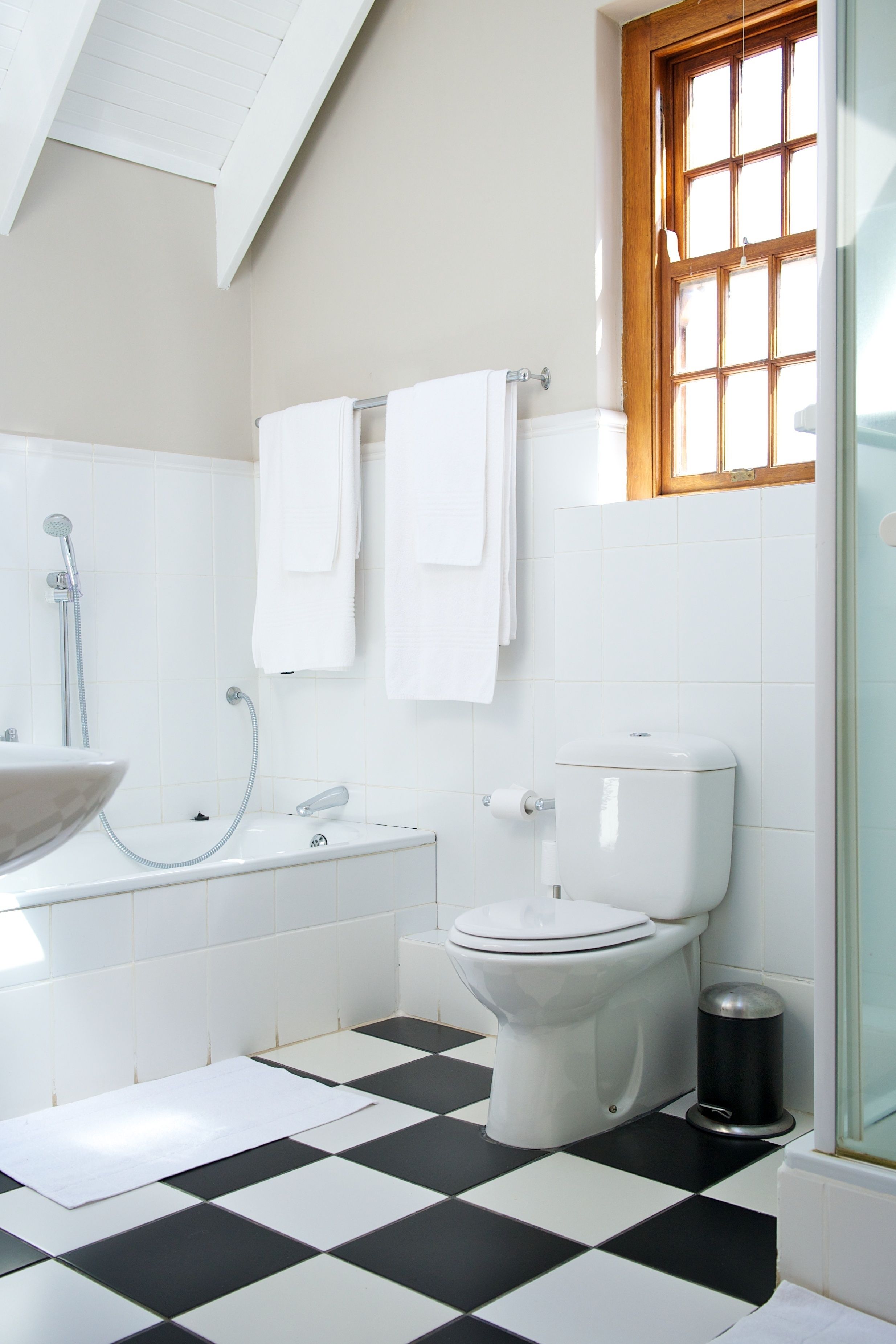 family cottage, 3 bedrooms, mountain view | minibar, in-room safe, cots/infant beds, free wifi