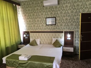 Economy Single Room | Premium bedding, down duvets, minibar, in-room safe