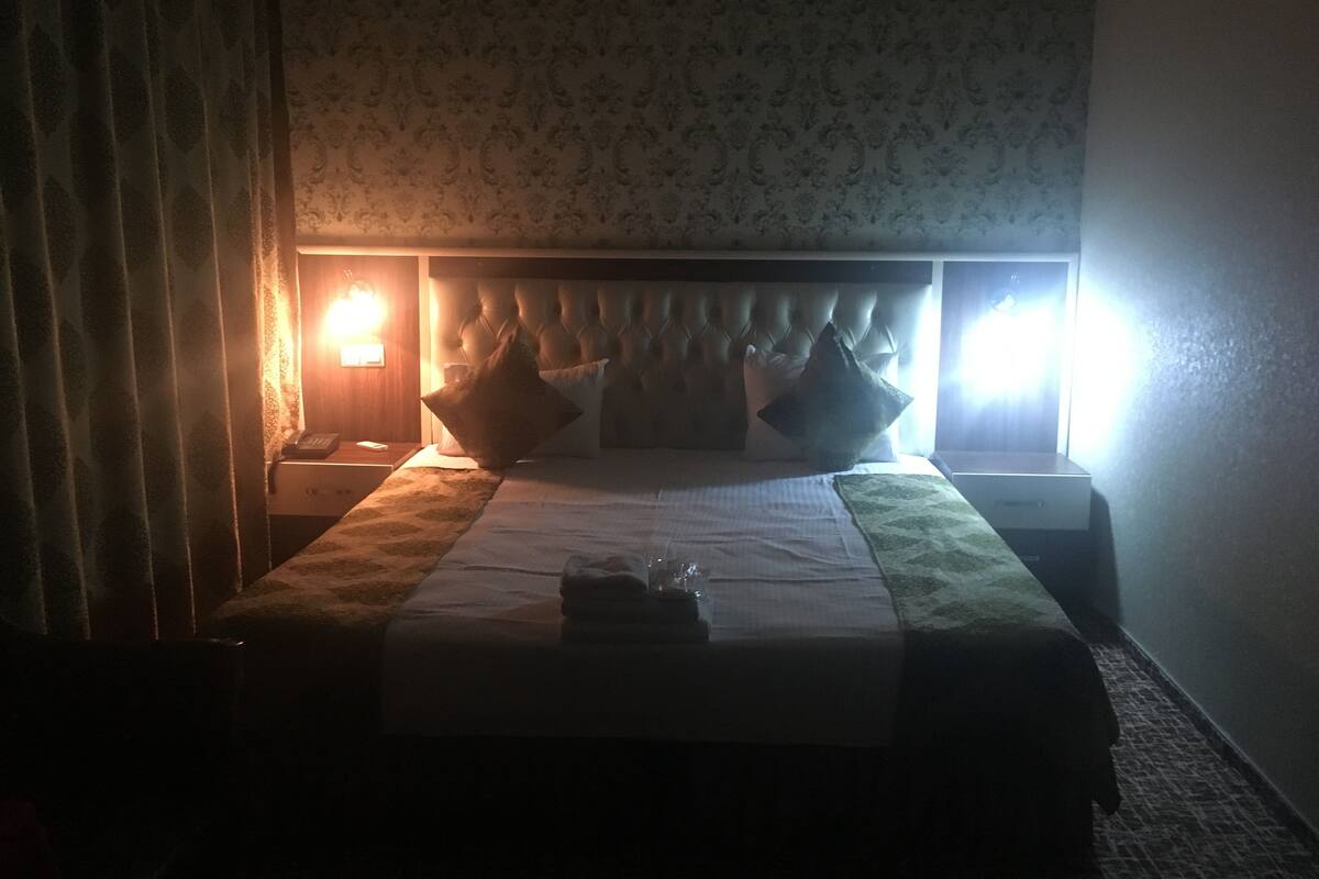 Economy Double or Twin Room | Premium bedding, down duvets, minibar, in-room safe