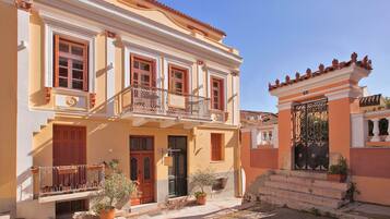 Fachada de la propiedad