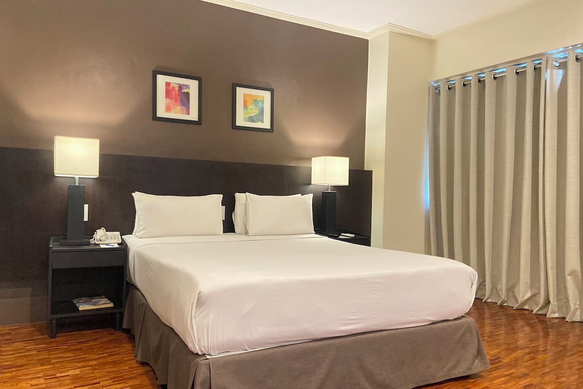 1 bedroom, minibar, in-room safe, desk