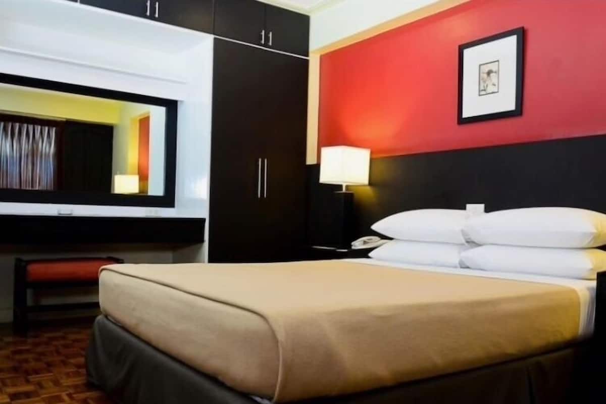1 bedroom, minibar, in-room safe, desk