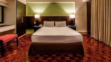 Premier Room, 2 Bedrooms | Minibar, in-room safe, desk, iron/ironing board