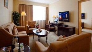 Suite – deluxe, 1 kingsize-seng | Oppholdsrom