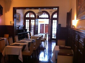 Dining - Ferre Colonial (MIRAFLORES)