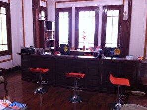 Interior - Ferre Colonial (MIRAFLORES)