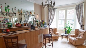 Bar (on property) - Tunbridge Wells Retreat (Royal Tunbridge Wells)