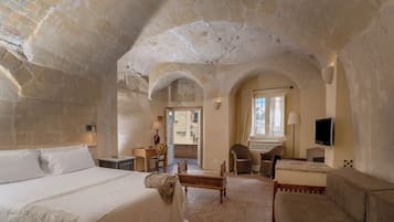 Suíte júnior | 1 quarto, roupas de cama antialérgicas, frigobar
