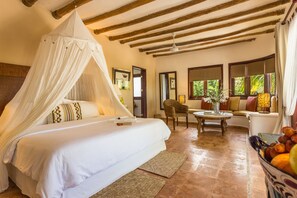 Egyptian cotton sheets, premium bedding, down duvets, pillow-top beds - Ser Casasandra Boutique Hotel (Isla Holbox)