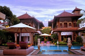 Front of property - Puri Sading Hotel (Denpasar)