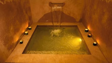 Couples treatment room(s), steam room, Turkish bath/hammam