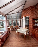 Desayuno inglés diario (GBP 10.99 por persona)