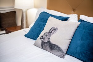 Wifi gratis, ropa de cama y despertador 