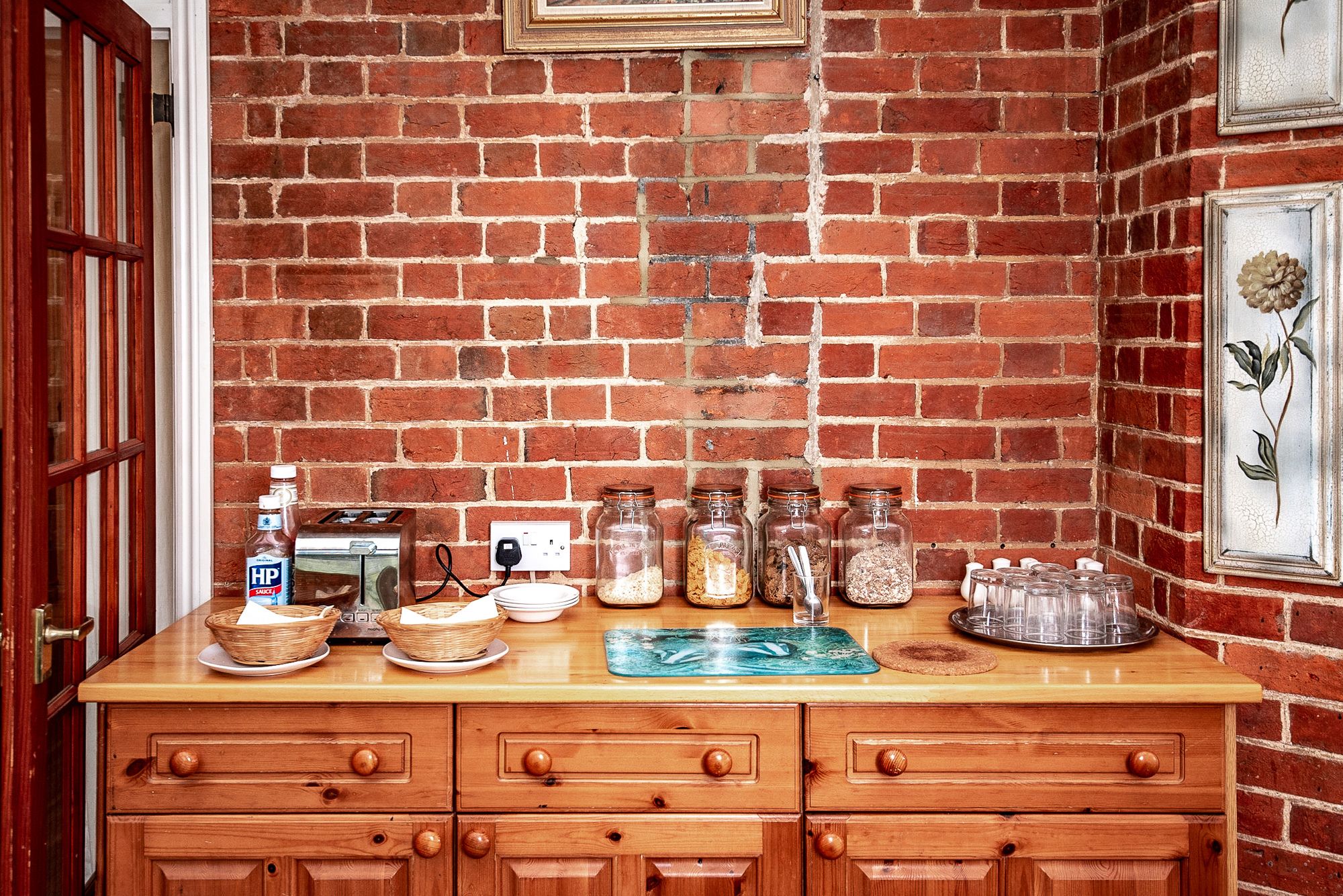 Foto - Trivelles Waterhall Country Gatwick Hotel & airport parking