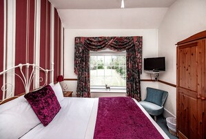 Quarto casal | Wi-Fi de cortesia, despertadores, roupa de cama