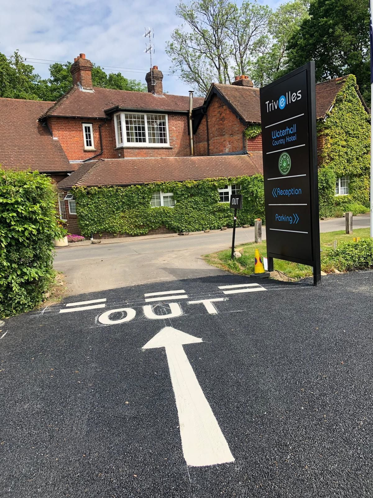 Foto - Trivelles Waterhall Country Gatwick Hotel & airport parking