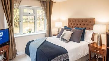 Superior Double Room, 1 Double Bed, Garden View | Free WiFi, bed sheets, alarm clocks