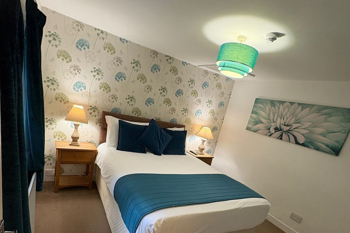 Chambre Triple Familiale, 1 chambre | Wi-Fi gratuit, draps fournis, réveils