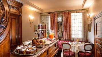 Desayuno continental incluido todos los días