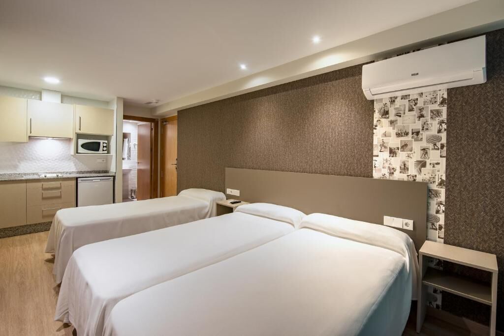 1 bedroom, hypo-allergenic bedding available, desk, laptop workspace