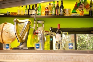 Bar (en la propiedad)
