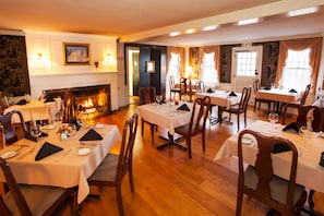 Breakfast, dinner served; Regional cuisine, garden views
