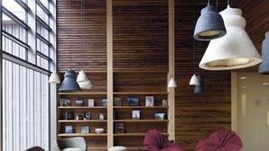 カップル用トリートメントルーム、サウナ、スチームサウナ、ボディ トリートメント、アロマテラピー、ホットストーンマッサージ