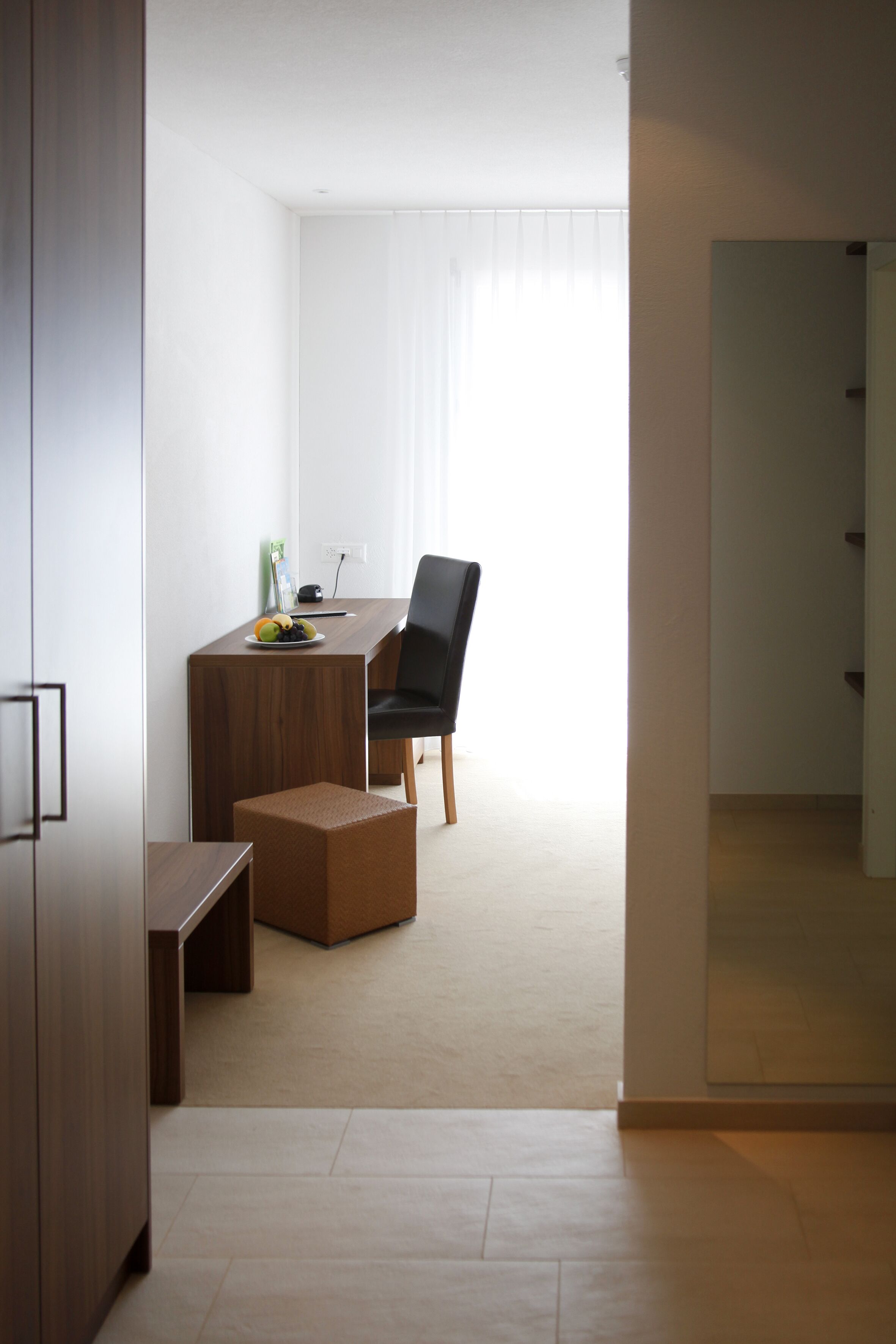 33-inch flat-screen tv with cable channels, tv