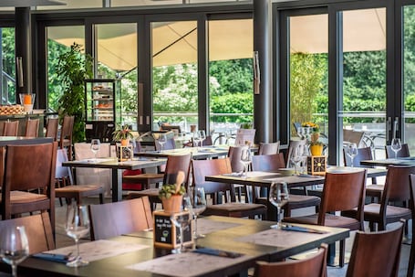 Restaurant. Swiss Heidi Hotel