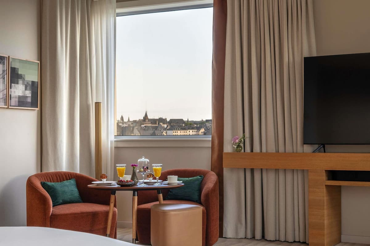 Suite, 1 King-Bett (Prestige. Panoramic View) | Hochwertige Bettwaren, Betten mit Memory-Foam-Matratzen