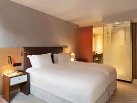 Classic Room (Twin Bed) | Premium bedding, memory foam beds, free minibar items, in-room safe