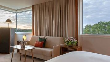 Suite, 1 King Bed (Prestige. Panoramic View) | Premium bedding, memory foam beds, free minibar items, in-room safe