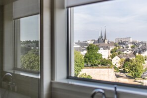 Suite, 1 King Bed (Prestige. Panoramic View) | City view