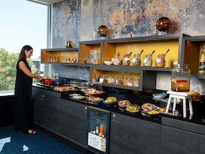 Daily buffet breakfast for a fee