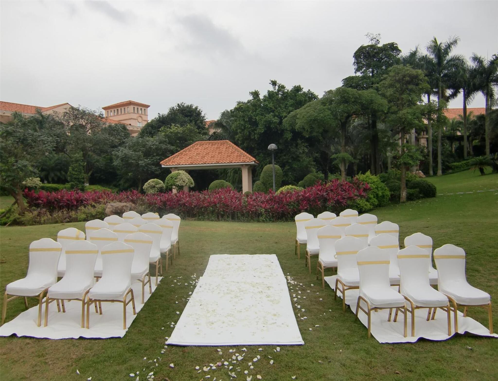outdoor banquet area
