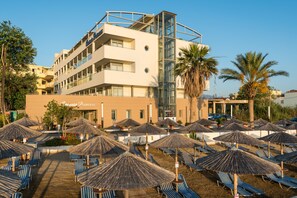Private beach nearby, sun-loungers, beach umbrellas, beach towels