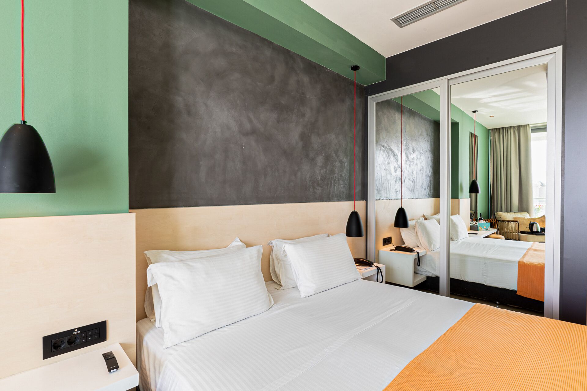 1 bedroom, hypo-allergenic bedding, in-room safe, desk