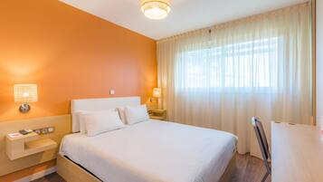 Studio, 1 parisänky | Tallelokero huoneessa, työpöytä, silitysrauta/-lauta, ilmainen Wi-Fi